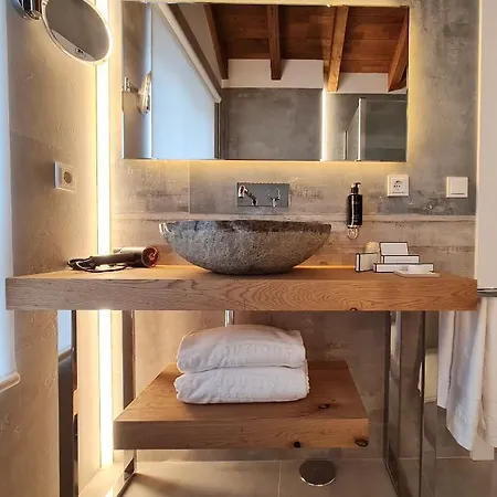 Sol Boutique 4*