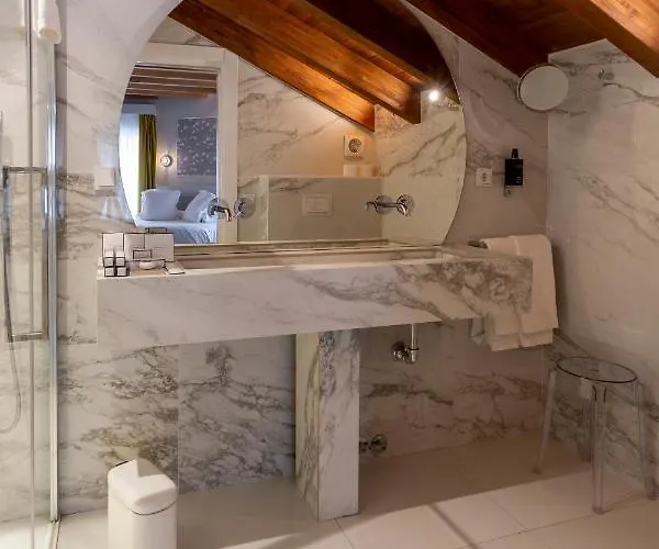 Sol Boutique Hotel 4*