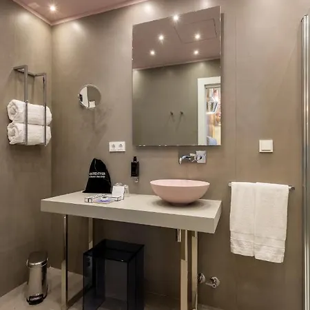 מלון Sol Boutique 4*