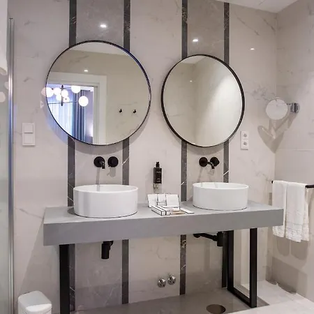 מלון Sol Boutique 4*